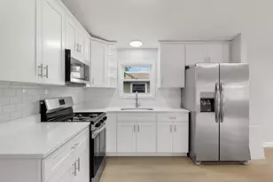 1139 W Barry Ln, Sauk Village, IL 60411 - Photo 8