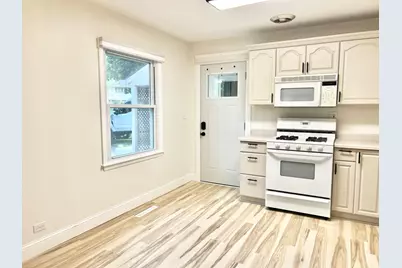 48 S Seebert Street, Cary, IL 60013 - Photo 4
