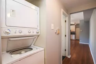 1626 W Farwell Ave, Chicago, IL 60626 - Photo 12