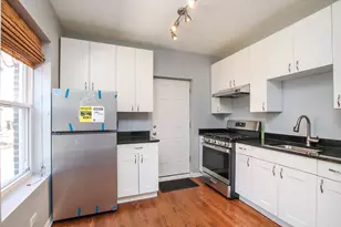 1626 W Farwell Ave, Chicago, IL 60626 - Photo 2