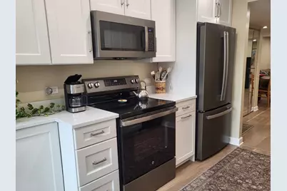 1709 Northfield Square #B, Northfield, IL 60093 - Photo 2