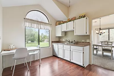 884 Shoreline Road #884, Lake Barrington, IL 60010 - Photo 6
