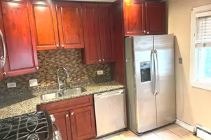 1240 W Farwell Ave, Chicago, IL 60626 - Photo 2