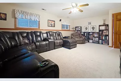 1120 Cherry Street, Lake in the Hills, IL 60156 - Photo 22