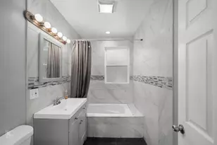 9050 S Ellis Ave, Chicago, IL 60619 - Photo 10
