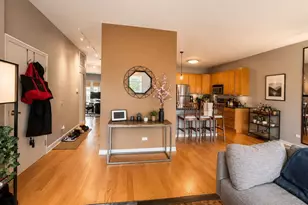 3741 N Wolcott Ave, Chicago, IL 60613 - Photo 6