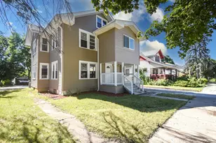 600 Sunderlin St, Waukegan, IL 60085 - Photo 1