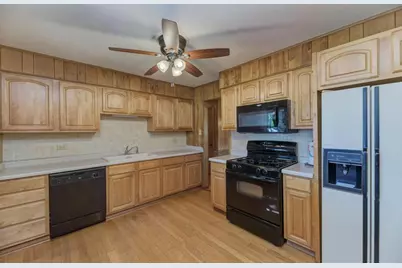 8719 Willow Road, Hickory Hills, IL 60457 - Photo 4