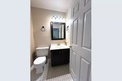 812 Canterbury Lane, Island Lake, IL 60042 - Photo 12