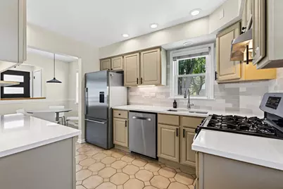 1050 Cedar Street, Park Ridge, IL 60068 - Photo 8