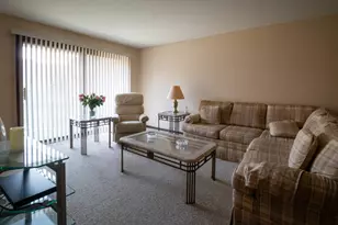 10418 S Pulaski Rd, Oak Lawn, IL 60453 - Photo 2