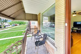3225 Sunset Ln, Franklin Park, IL 60131 - Photo 4