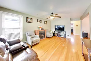 3225 Sunset Ln, Franklin Park, IL 60131 - Photo 6