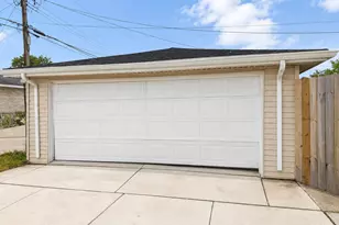 4601 S Leclaire Ave, Chicago, IL 60638 - Photo 16