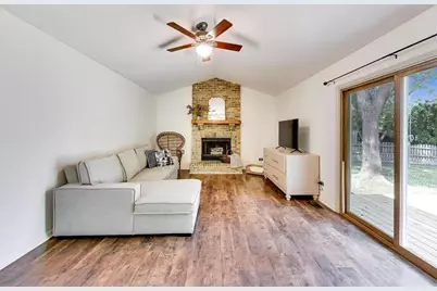 612 Wood Creek Drive, Island Lake, IL 60042 - Photo 14
