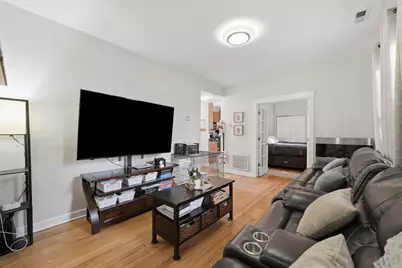 4343 N Sacramento Avenue #2A, Chicago, IL 60618 - Photo 4