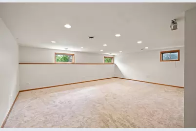 3985 Dorchester Avenue, Gurnee, IL 60031 - Photo 22