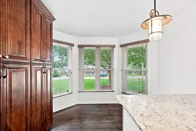 3985 Dorchester Avenue, Gurnee, IL 60031 - Photo 6