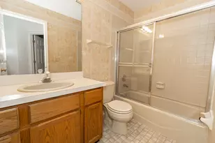 2157 N Lake Shore Cir, Arlington Heights, IL 60004 - Photo 12