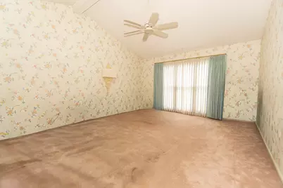 2157 N Lake Shore Circle, Arlington Heights, IL 60004 - Photo 8