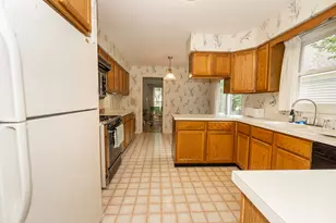2157 N Lake Shore Cir, Arlington Heights, IL 60004 - Photo 4