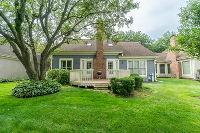 2157 N Lake Shore Circle, Arlington Heights, IL 60004 - Photo 14