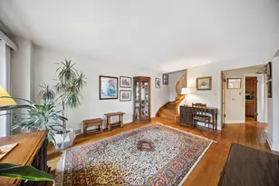 6647 N Crawford Ave, Lincolnwood, IL 60712 - Photo 4