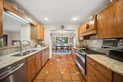 6647 N Crawford Avenue, Lincolnwood, IL 60712 - Photo 12