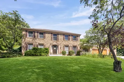 740 Cambridge Drive, Burr Ridge, IL 60527 - Photo 2