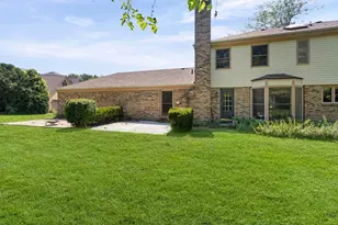 740 Cambridge Dr, Burr Ridge, IL 60527 - Photo 36