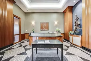 545 N Dearborn St, Chicago, IL 60654 - Photo 2