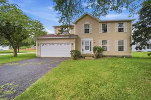 3995 Ludington Ct, Hanover Park, IL 60133 - Photo 2