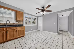 5024 N Austin Ave, Chicago, IL 60630 - Photo 10