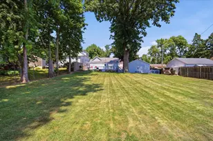 713 E Buchanan St, Bloomington, IL 61701 - Photo 26