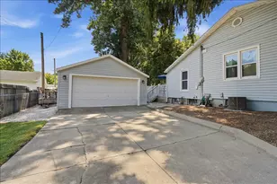 713 E Buchanan St, Bloomington, IL 61701 - Photo 18