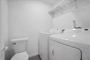 713 E Buchanan St, Bloomington, IL 61701 - Photo 16