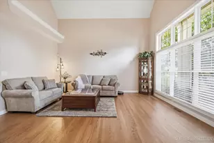 525 N Sycamore Ln, North Aurora, IL 60542 - Photo 4