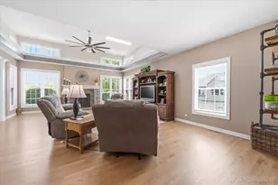 525 N Sycamore Ln, North Aurora, IL 60542 - Photo 14