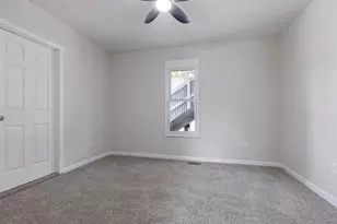 135 S 8th St, South Beloit, IL 61080 - Photo 8