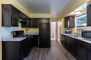 2207 Carmel Blvd, Zion, IL 60099 - Photo 6