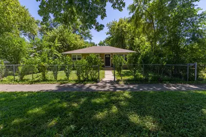 2207 Carmel Boulevard, Zion, IL 60099 - Photo 2