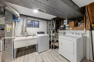 5902 W Maple Ave, Berkeley, IL 60163 - Photo 20
