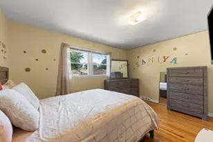 5902 W Maple Ave, Berkeley, IL 60163 - Photo 16