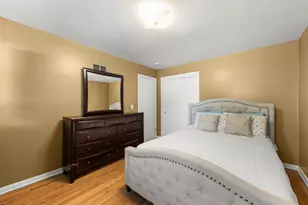 5902 W Maple Ave, Berkeley, IL 60163 - Photo 14