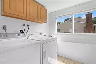 316 Cottonwood Ln, Naperville, IL 60540 - Photo 20