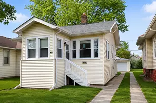 338 157th St, Calumet City, IL 60409 - Photo 1