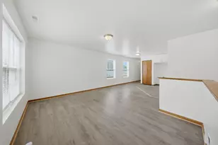 7918 S Greenwood Ave, Chicago, IL 60619 - Photo 4