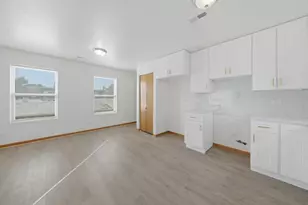 7918 S Greenwood Ave, Chicago, IL 60619 - Photo 10