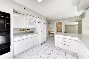 2360 N Westwood Ln, Palatine, IL 60074 - Photo 8