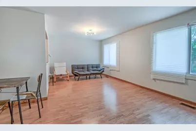 1419 Chippewa Trail, Wheeling, IL 60090 - Photo 6